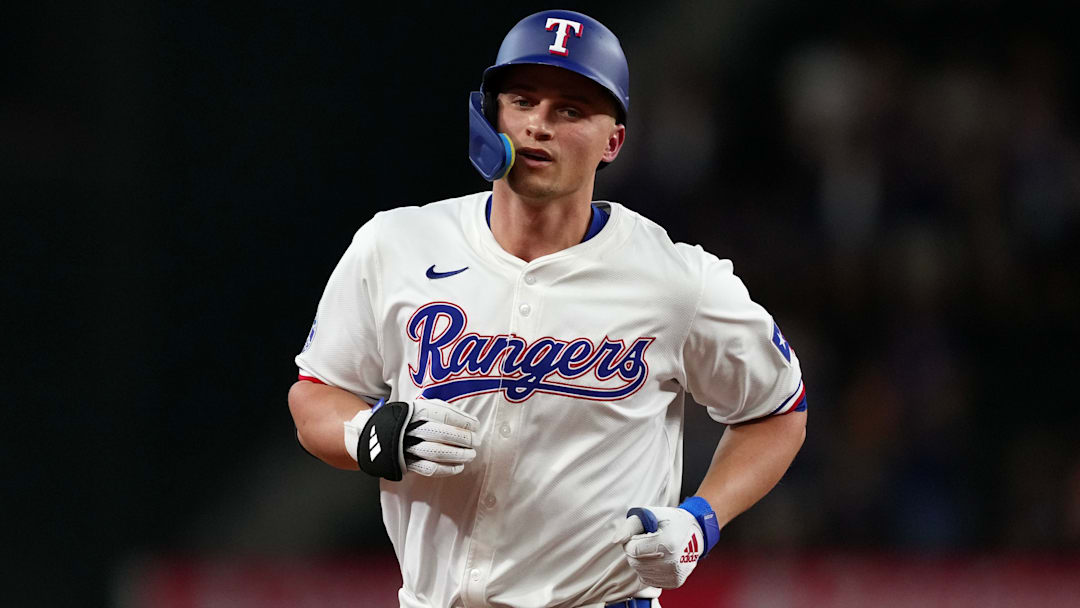 Pittsburgh Pirates v Texas Rangers