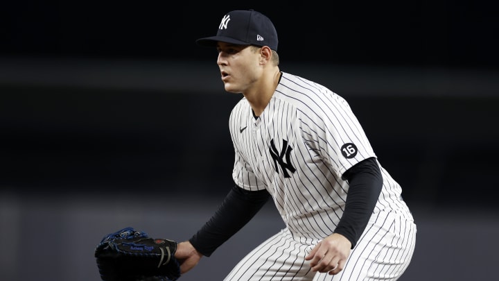 Los Yankees buscan opciones para la inicial por si no pueden pactar con Anthony Rizzo