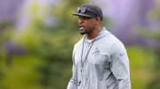 Vikings defensive coordinator Brian Flores at an offseason practice.