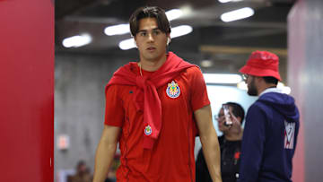 Teun Wilke salió como titular por encima de Javier Hernández