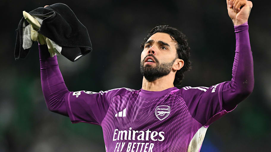 David Raya celebrating.