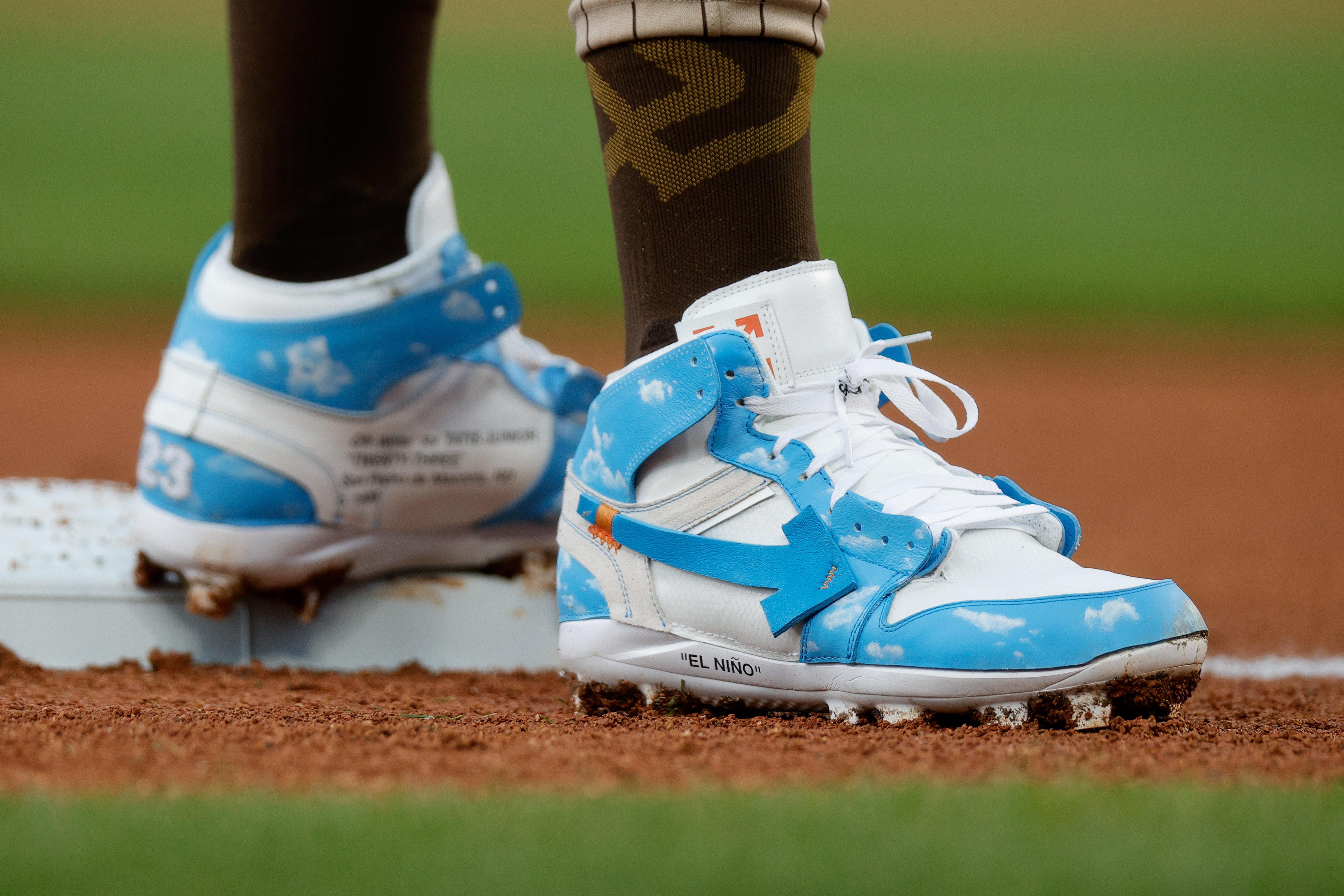 San Diego Padres outfielder Fernando Tatís Jr.'s blue and white cleats.