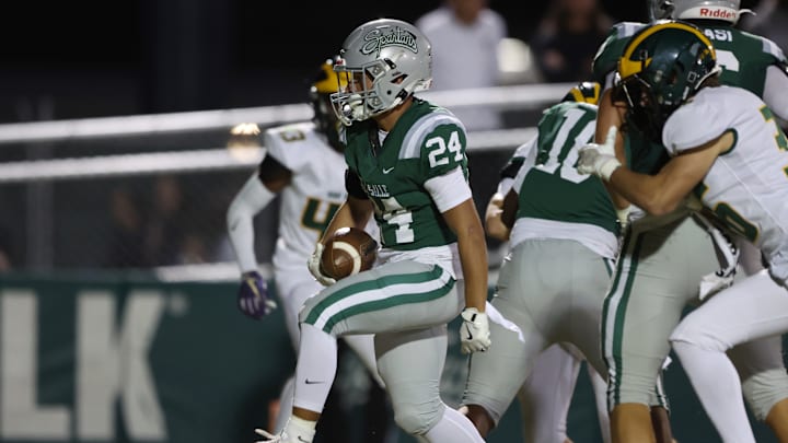 Duece Jones-Drew scored on a 5-yard run less than two minutes into the game to make it 14-0 for De La Salle in its 42-14 win over San Ramon Valley Duece Jones-Drew scored on a 5-yard run less than two minutes into the game to make it 14-0 for De La Salle in its 42-14 win over San Ramon Valley