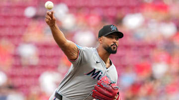 Miami Marlins v Cincinnati Reds