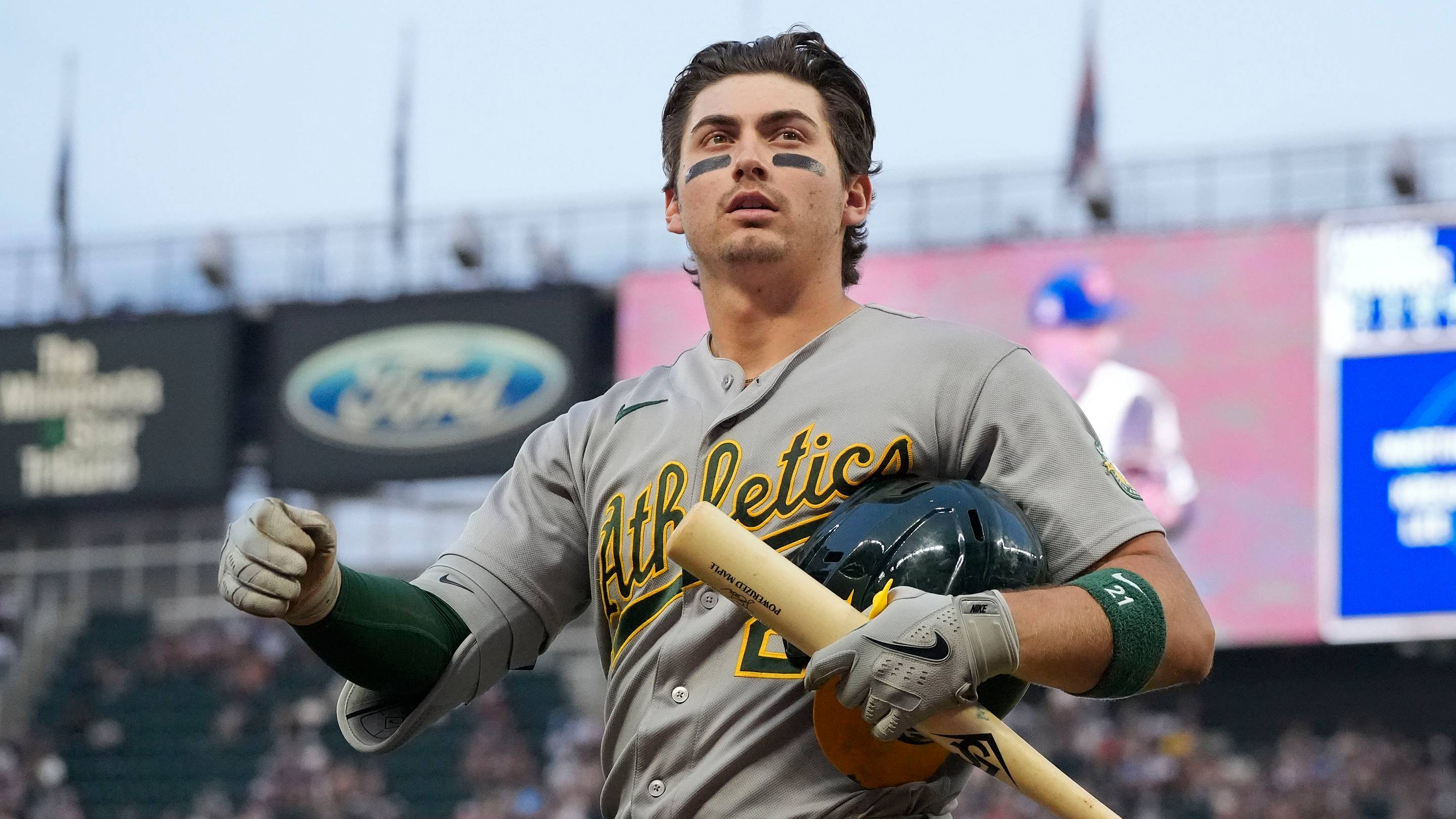 One dark horse trade candidate for the Braves, Phillies, Cubs and every NL playoff team