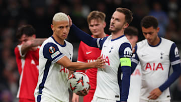 James Maddison gives the ball to Richarlison to take the decisive penalty 