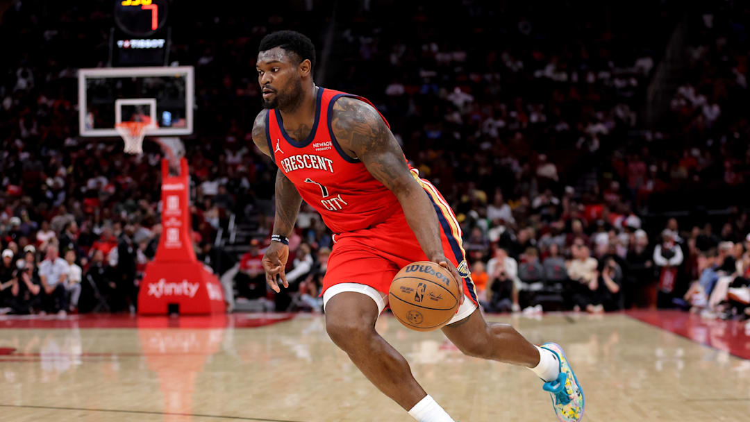 Mar 13, 2026; Houston, Texas, USA; New Orleans Pelicans forward Zion Williamson (1) handles the ball against the Houston Rockets during the game at Toyota Center. Mandatory Credit: Erik Williams-Imagn Images