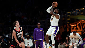 LeBron James se convirtió en el jugador 11 en la NBA que alcanza los 2.000 triples