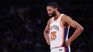 Cleveland Cavaliers v New York Knicks