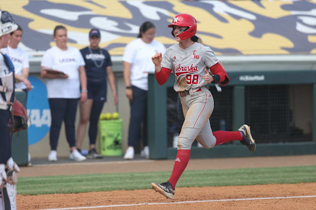Jordy Bahl rounds the bases after a home run against UConn in the first round of the Baton Rouge Regional.