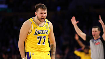 New York Knicks v Los Angeles Lakers