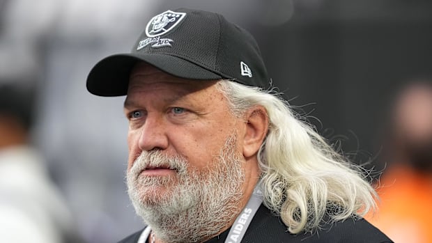 Las Vegas Raiders Senior Defensive Assistant Rob Ryan walks the field before the start of a game between the Raiders and the 