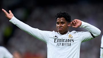 Endrick faz de cavadinha e ajuda na classificação do Real