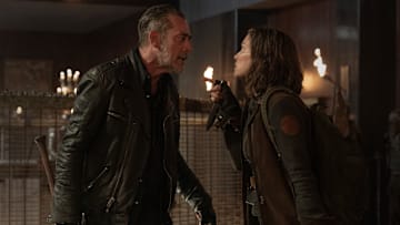 Lauren Cohan as Maggie Rhee, Jeffrey Dean Morgan as Negan - The Walking Dead: Dead City _ Season 2, Episode 4 - Photo Credit: Robert Clark/AMC