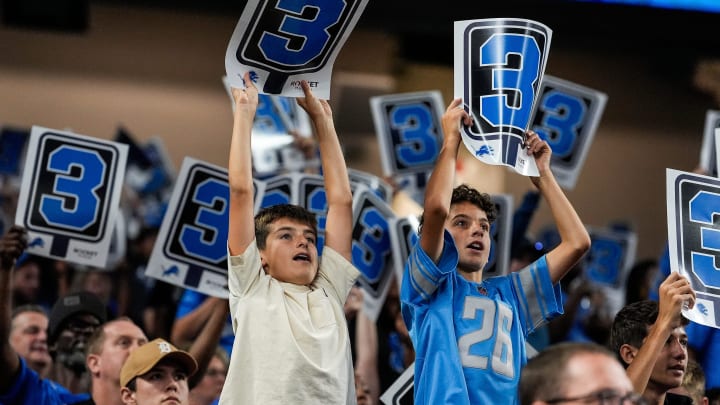 Detroit Lions fans cheer at Ford Field against Pittsburgh Steelers