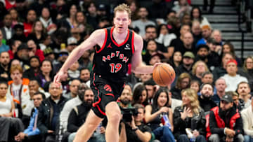 Jakob Poeltl suena para reforzar a los Lakers antes del 6 de febrero