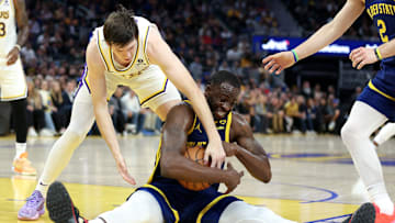 Los Angeles Lakers v Golden State Warriors