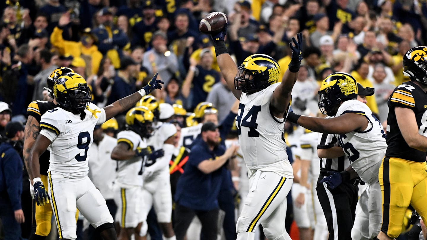 ESPN predicts a major season from Michigan football in 2025