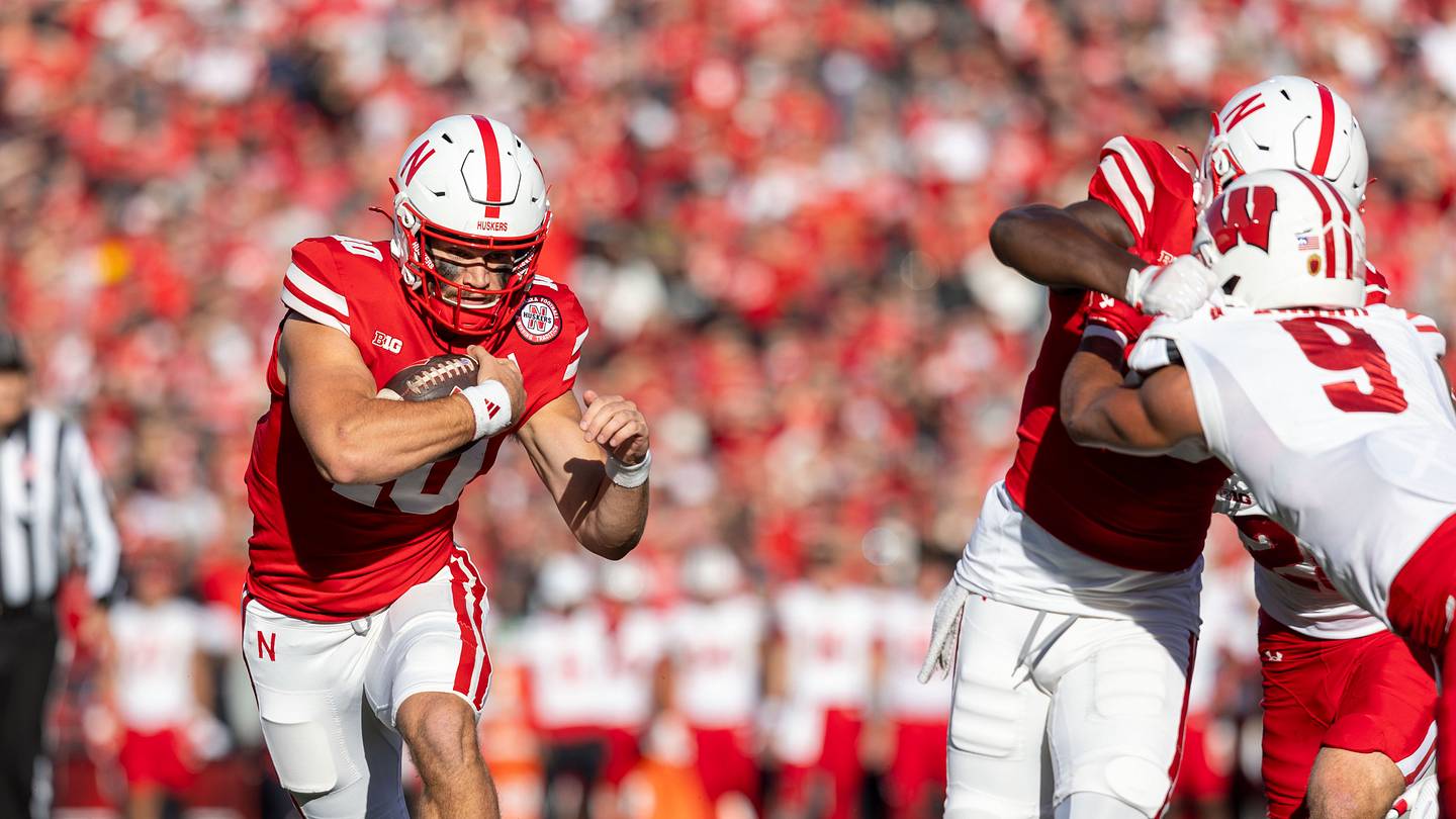Nebraska Football Tight End Heinrich Haarberg Claims Dunk Contest Victory