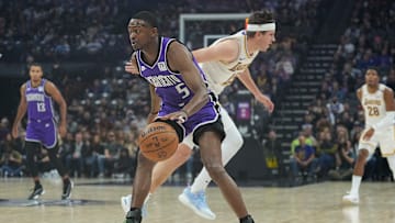 Los Angeles Lakers v Sacramento Kings