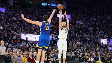 Dallas Mavericks v Golden State Warriors
