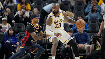 Los Angeles Lakers v Golden State Warriors