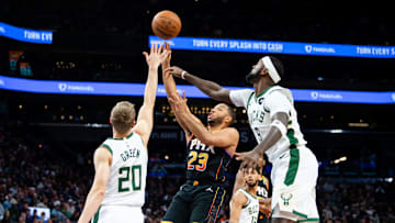 Milwaukee Bucks v Phoenix Suns