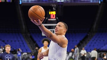Memphis Grizzlies guard Desmond Bane warms up before the game against the Orlando Magic.