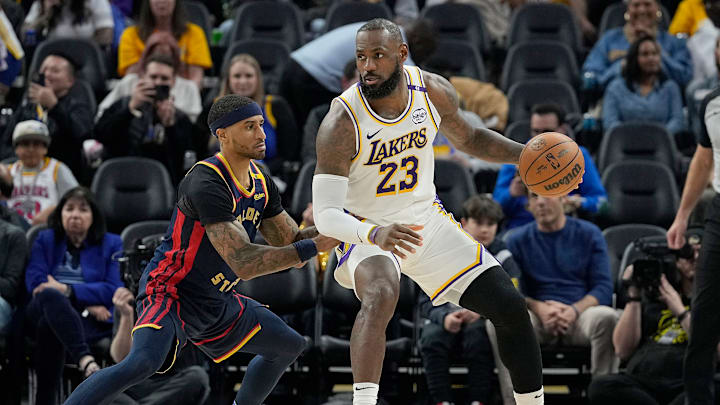 Los Angeles Lakers v Golden State Warriors