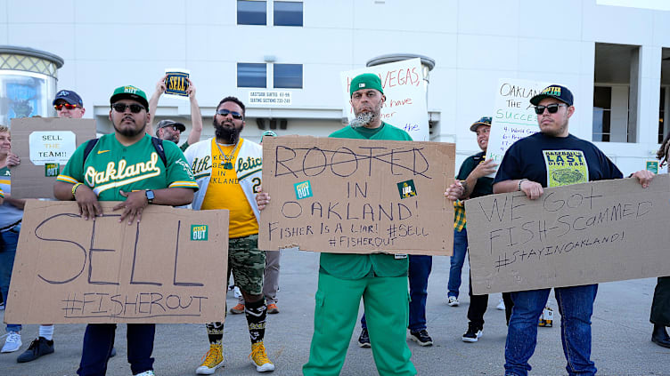 Cincinnati Reds v Oakland Athletics