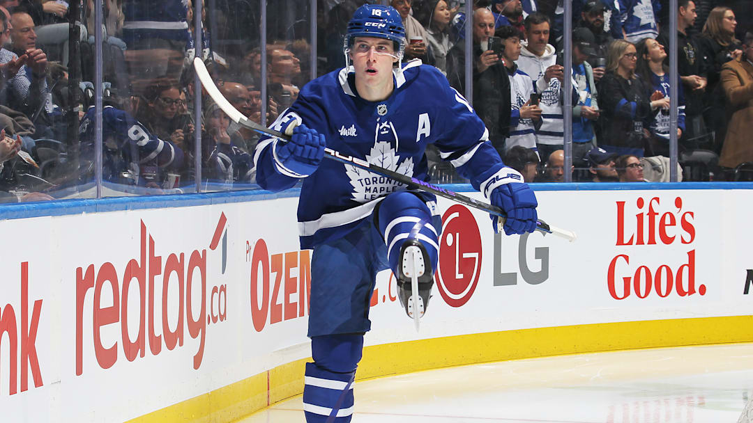 Carolina Hurricanes v Toronto Maple Leafs