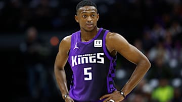 Philadelphia 76ers v Sacramento Kings