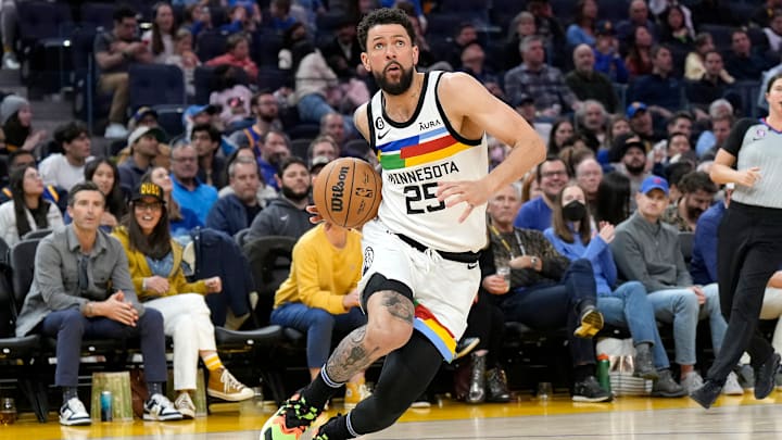Minnesota Timberwolves v Golden State Warriors