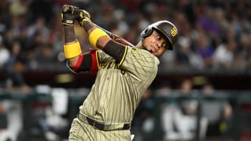 Arráez conectó 4 hits en su primer juego con San Diego