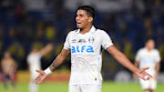Arezo será titular do Grêmio mais uma vez vez