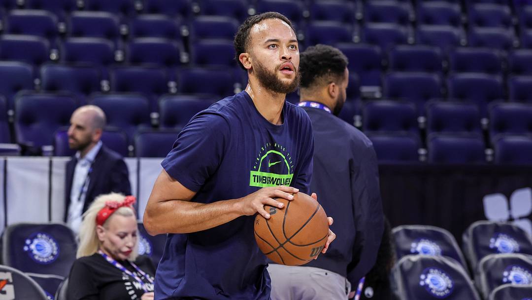 Apr 8, 2026; Orlando, Florida, USA; Minnesota Timberwolves forward Kyle Anderson (12) warms up before the game against the Orlando Magic at Kia Center. Apr 8, 2026; Orlando, Florida, USA; Minnesota Timberwolves forward Kyle Anderson (12) warms up before the game against the Orlando Magic at Kia Center.