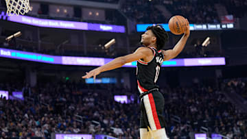 Shaedon Sharpe takes flight