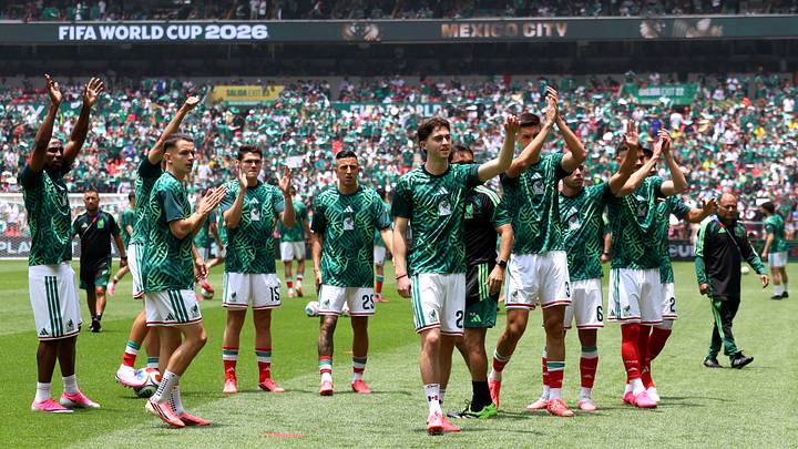 Primero cayó el maleficio del partido inaugural. Después llegó la primera racha de tres triunfos consecutivos en una Copa del Mundo. Ahora México enfrenta la barrera más resistente de todas. Ninguna selección mexicana ha ganado sus tres partidos de una misma fase de grupos.