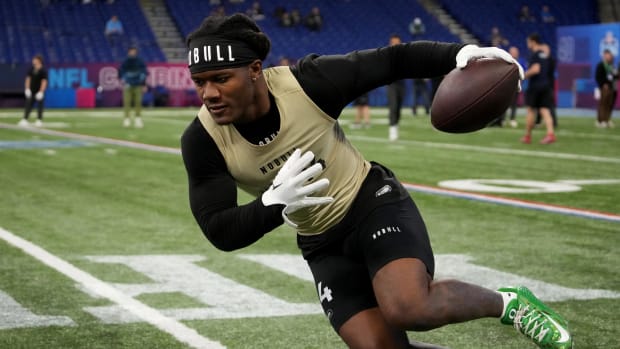 Oregon running back Bucky Irving (RB14) during the 2024 NFL Combine at Lucas Oil Stadium.