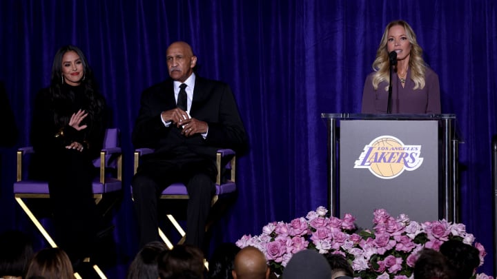 Feb 8, 2024; Los Angeles, CA, USA; Los Angeles Lakers owner and president Jeanie Buss speaks during a ceremony for the unveiling of a statue for former Los Angeles Lakers guard Kobe Bryant at Star Plaza outside of Crypto.com Arena. Mandatory Credit: Jason Parkhurst-USA TODAY Sports
