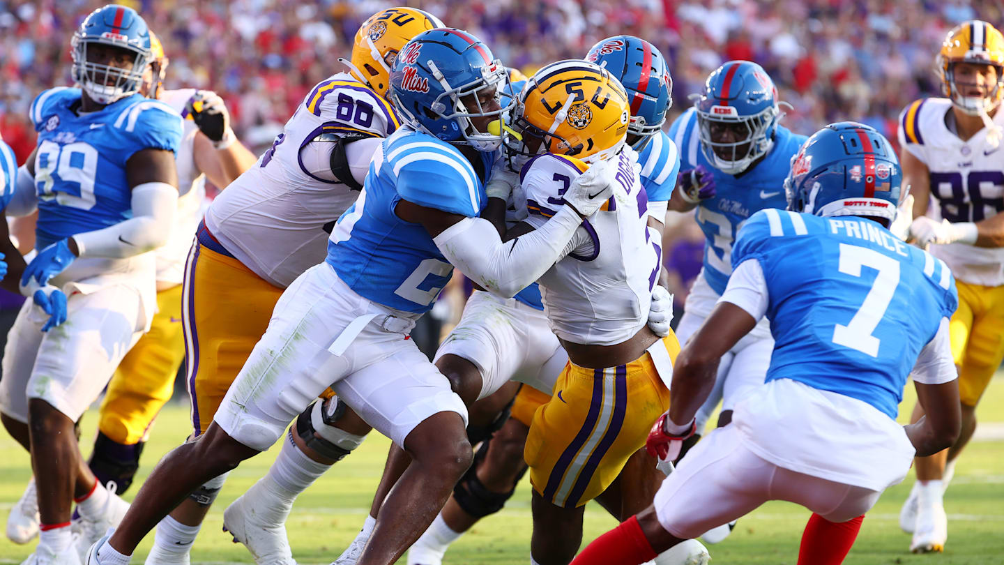 Who are the announcers for the Ole Miss vs LSU Football game