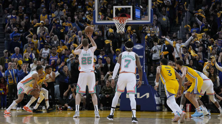 Jakob Poeltl - San Antonio Spurs v Golden State Warriors