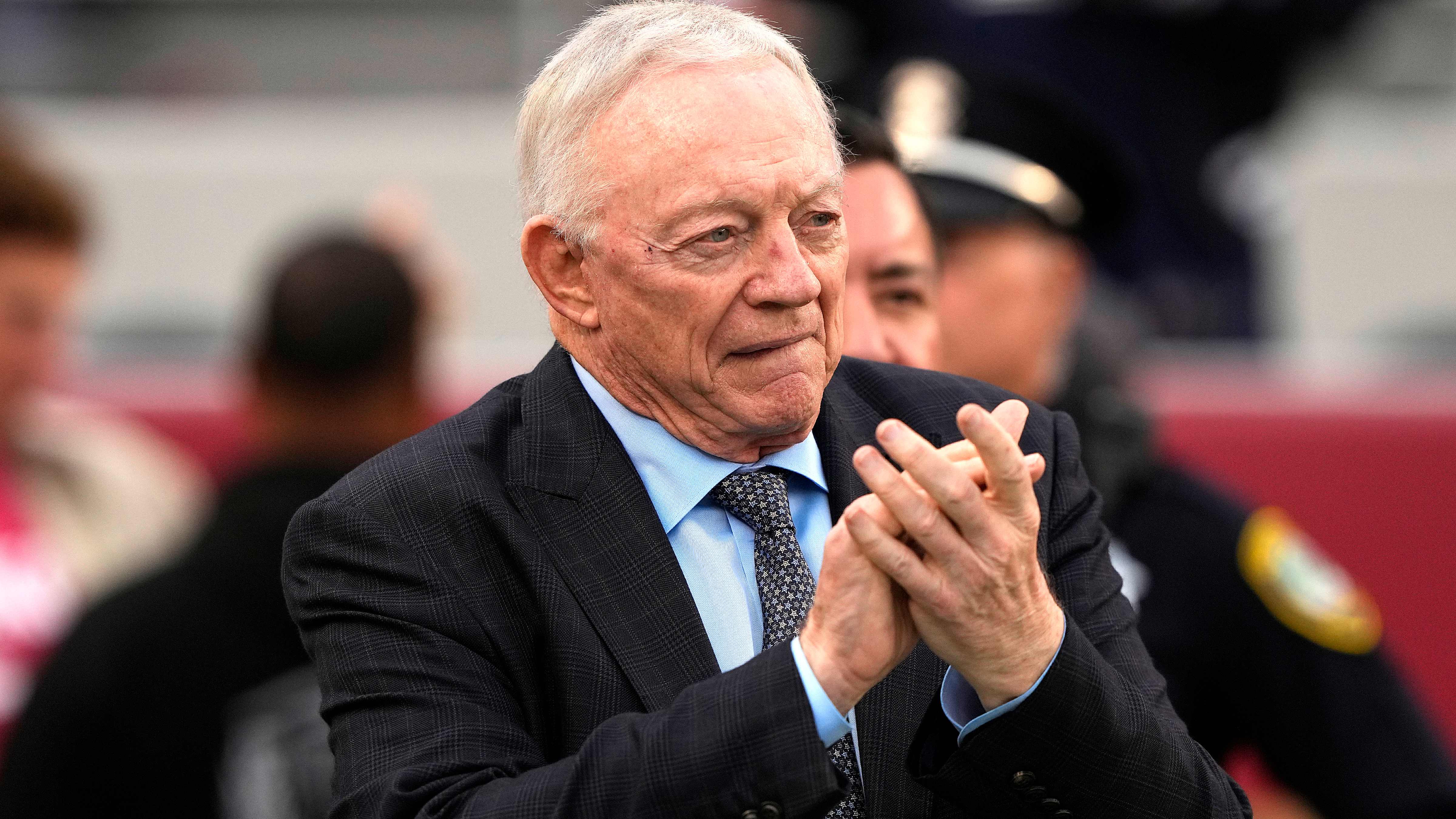 Latest move hints Cowboys star is going to rob Jerry Jones blind with new  deal