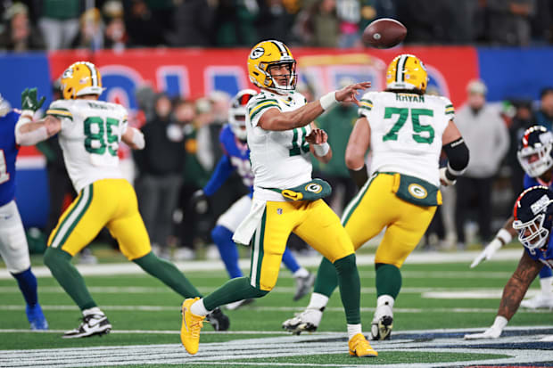 Green Bay Packers quarterback Jordan Love (10) throws a pass during the second quarter against the New York Giants.