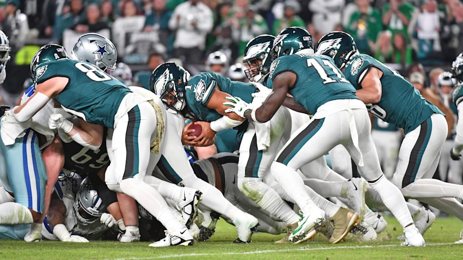 NFL owners voted against banning the Eagles' tush push play at their spring meetings on Wednesday. | Eric Hartline-Imagn Images