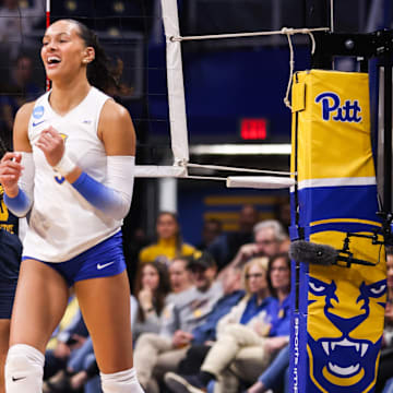 Pitt Volleyball Right Side Hitter Olivia Babcock 