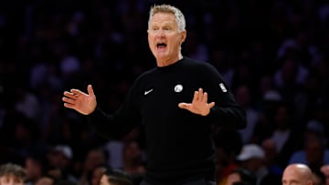 Golden State Warriors v Los Angeles Lakers