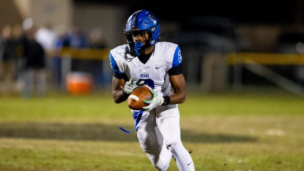 Bartram Trail Bears wide receiver Arthur Lewis IV (2) runs with the ball during the first half against the Buchholz Bobcats 