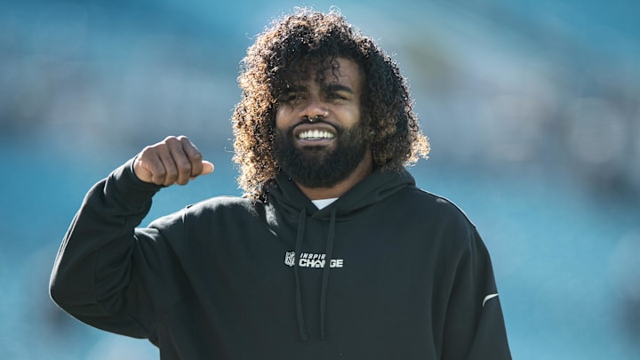 Dec 18, 2022; Jacksonville, Florida, USA; Dallas Cowboys running back Ezekiel Elliot (21) warms up before the game against the Jacksonville Jaguars at TIAA Bank Field. Mandatory Credit: Jeremy Reper-Imagn Images