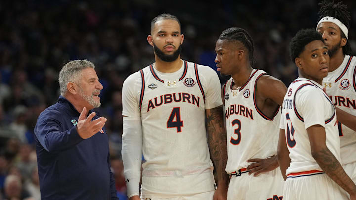 Apr 5, 2025; San Antonio, TX, USA; Auburn Tigers head coach Bruce Pearl talks with his players against the Florida Gators in the semifinals of the men's Final Four of the 2025 NCAA Tournament at the Alamodome. Mandatory Credit: Robert Deutsch-Imagn Images Apr 5, 2025; San Antonio, TX, USA; Auburn Tigers head coach Bruce Pearl talks with his players against the Florida Gators in the semifinals of the men's Final Four of the 2025 NCAA Tournament at the Alamodome. Mandatory Credit: Robert Deutsch-Imagn Images